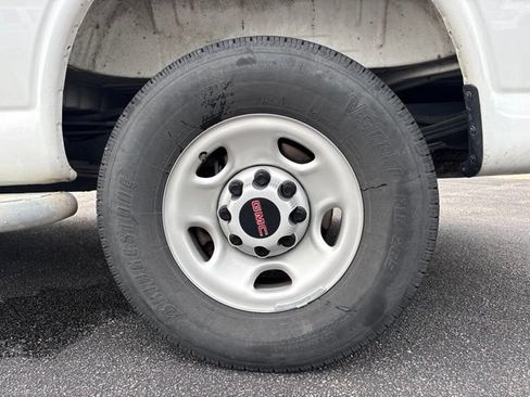 Used 2025 GMC Savana 2500 w/ Driver Convenience Package RWD image 18