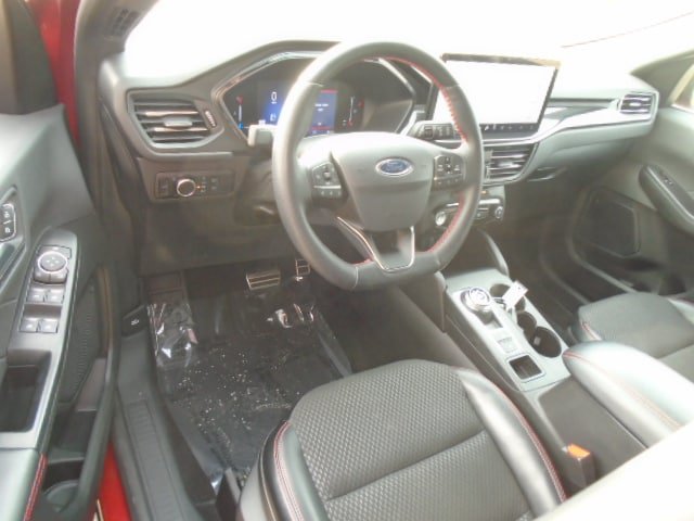 Used 2024 Ford Escape ST-Line w/ Tech Pack #1 AWD/4WD image 15