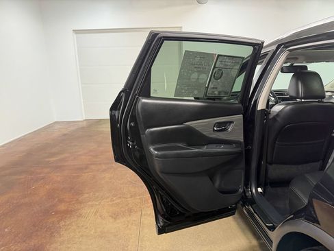 Used 2015 Nissan Murano Platinum w/ Platinum Technology Package AWD/4WD image 47