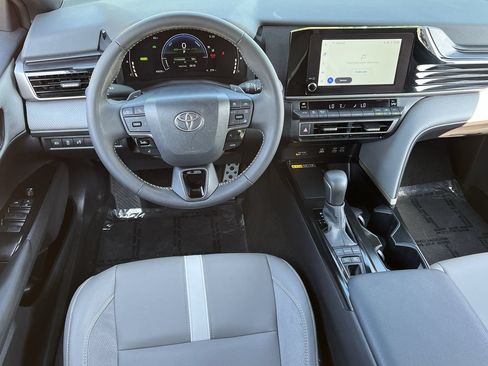 Used 2026 Toyota Camry SE w/ Convenience Package FWD image 10