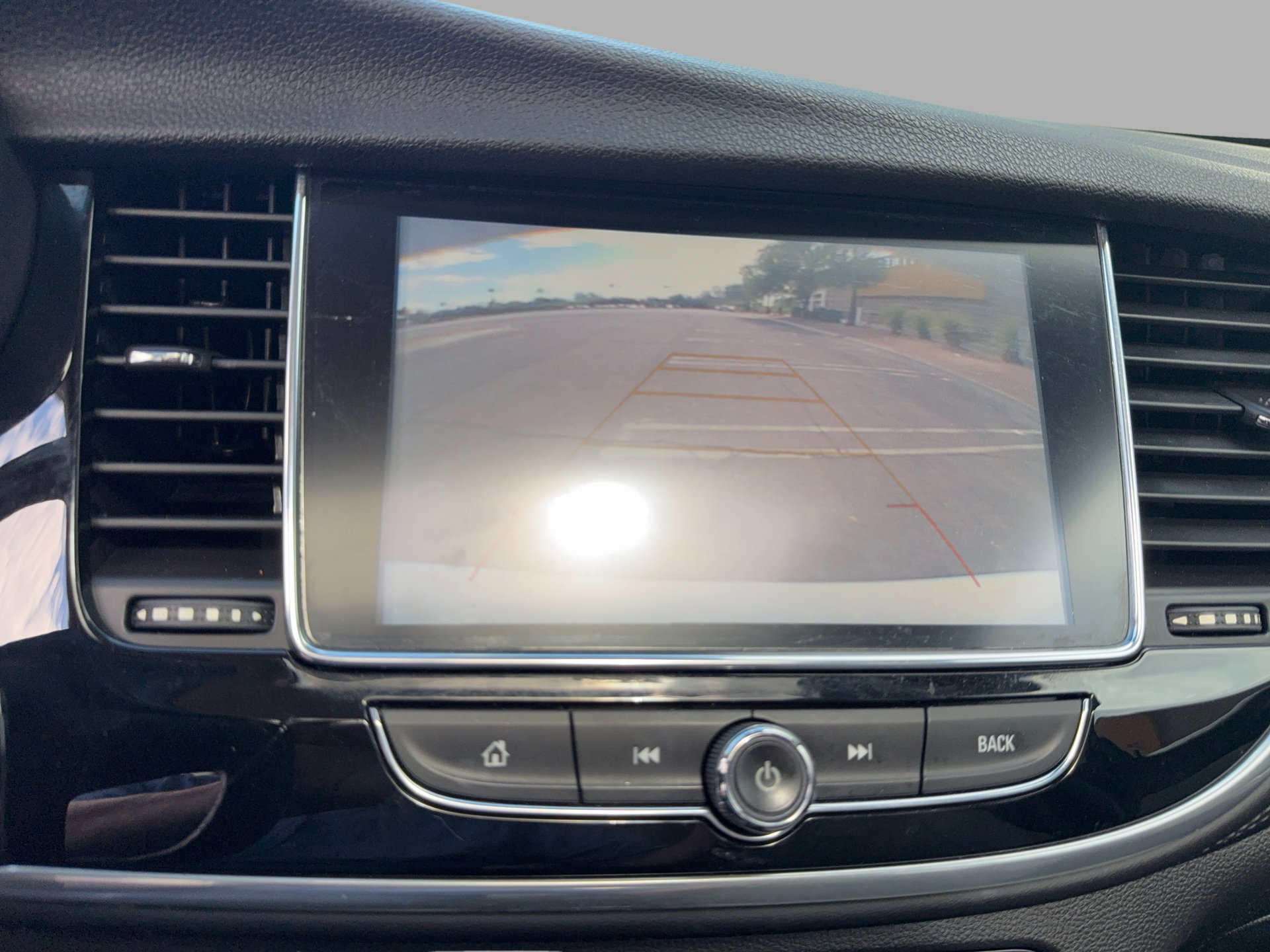 Used 2019 Buick Encore Essence w/ Experience Buick Package FWD image 15