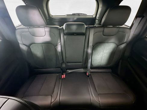 New 2025 Jeep Grand Cherokee Altitude image 10