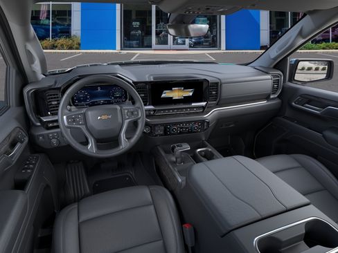 Used 2025 Chevrolet Silverado 1500 LTZ AWD/4WD image 16