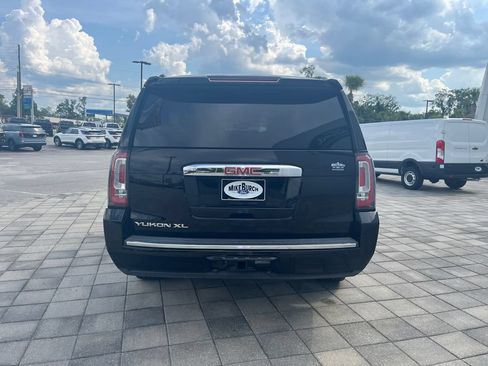 Used 2016 GMC Yukon XL Denali w/ Open Road Package AWD/4WD image 5
