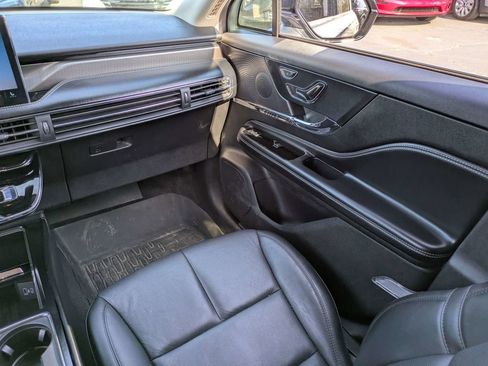 Used 2023 Lincoln Corsair Reserve w/ Equipment Group 201A AWD/4WD image 18