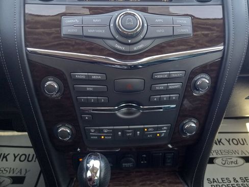 Used 2020 Nissan Armada SL w/ Premium Package AWD/4WD image 25
