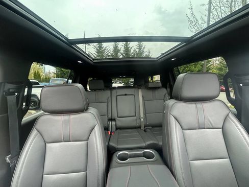 Used 2025 Chevrolet Suburban RST w/ Comfort Package AWD/4WD image 27