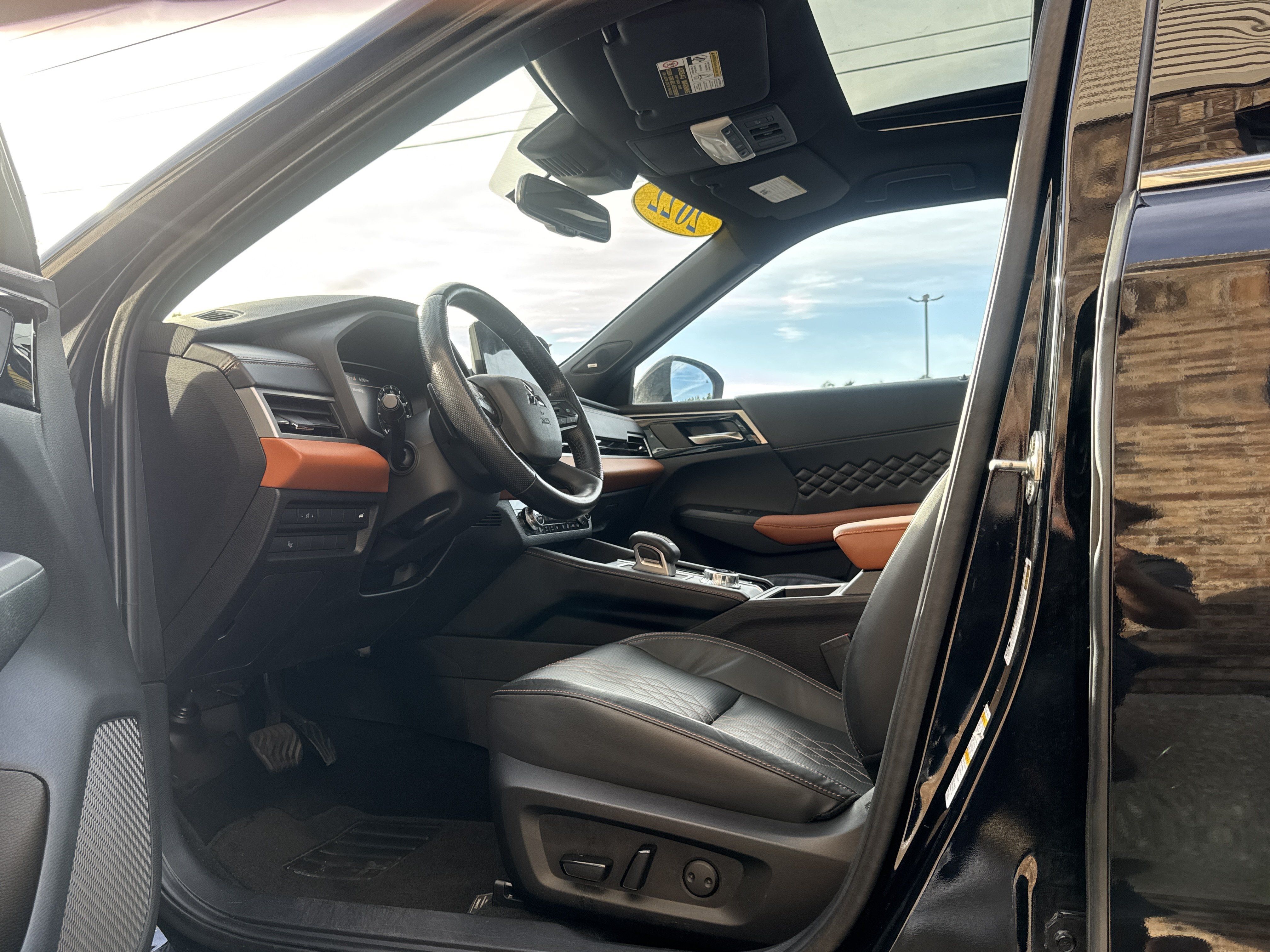Used 2022 Mitsubishi Outlander SEL AWD/4WD image 9