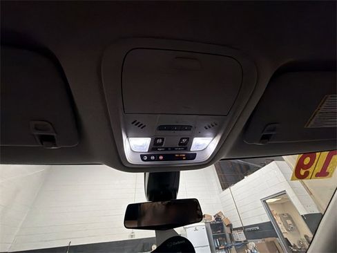 Certified 2019 Buick Enclave Avenir image 22