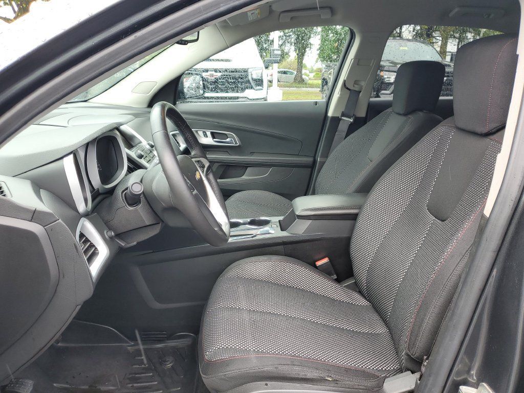 Used 2017 Chevrolet Equinox LT w/ Convenience Package FWD image 5