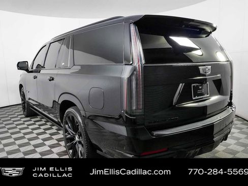Certified 2025 Cadillac Escalade ESV V w/ LPO, ONYX Package AWD/4WD image 31