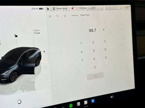 Used 2024 Tesla Model Y Long Range AWD/4WD image 19