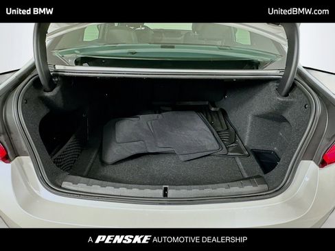 Used 2025 BMW 330i Sedan w/ Convenience Package RWD image 27