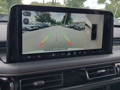 New 2025 Lincoln Aviator 2WD w/ Equipment Group 101A image 16