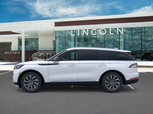 New 2026 Lincoln Aviator AWD image 3