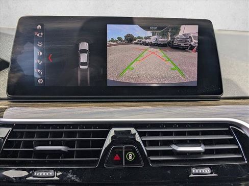 Used 2019 BMW 530e w/ Convenience Package RWD image 14