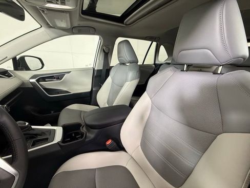 Used 2025 Toyota RAV4 Limited w/ Advanced Technology Package FWD image 16