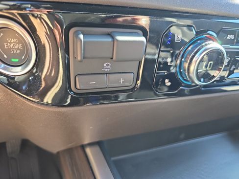 New 2026 GMC Sierra 1500 SLT w/ SLT Premium Package image 27