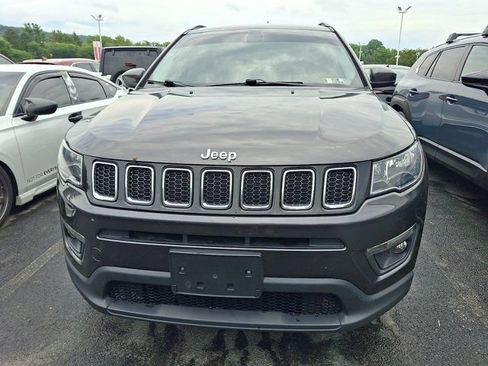 Used 2019 Jeep Compass Latitude w/ Popular Equipment Group AWD/4WD image 2