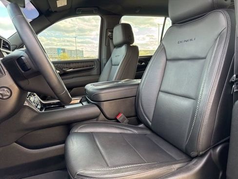 Used 2023 GMC Yukon Denali w/ LPO, Floor Liner Package AWD/4WD image 14