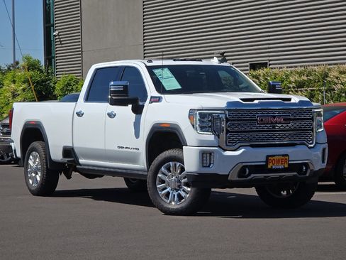 Used 2023 GMC Sierra 3500 Denali w/ Denali Ultimate Package AWD/4WD image 2