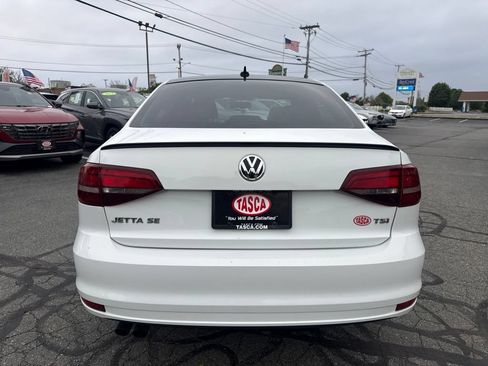Used 2018 Volkswagen Jetta Sport FWD image 6