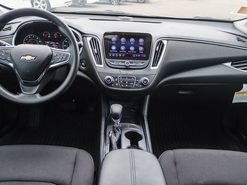 Used 2025 Chevrolet Malibu LT image 11