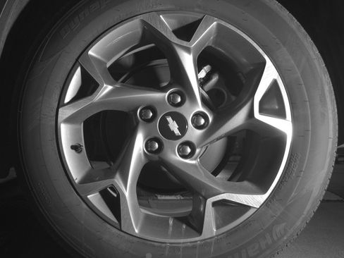 Used 2025 Chevrolet Trax LT FWD image 13