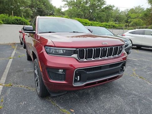 Used 2021 Jeep Grand Cherokee L Overland w/ Advanced Protech Group III AWD/4WD image 4