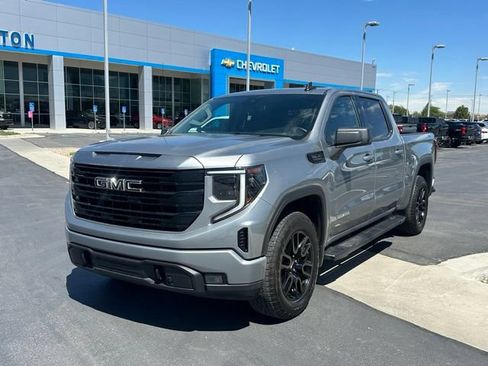 Certified 2024 GMC Sierra 1500 Elevation w/ LPO, Elevation Black Package AWD/4WD image 30
