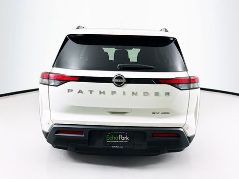 Used 2024 Nissan Pathfinder SV AWD/4WD image 7