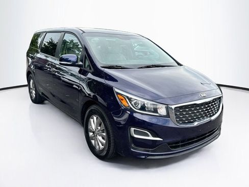 Used 2019 Kia Sedona LX FWD image 3