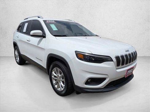 Used 2019 Jeep Cherokee Latitude w/ Popular Appearance Group AWD/4WD image 3