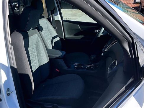 Used 2023 Chevrolet Equinox LT image 11