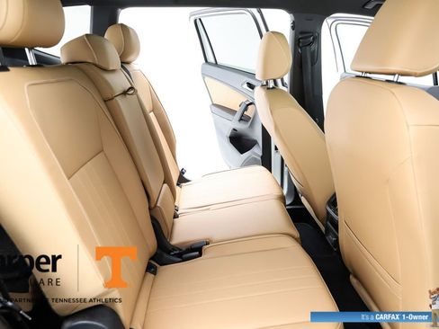 Used 2023 Volkswagen Tiguan SE R-Line image 36