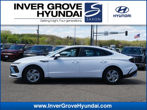Certified 2025 Hyundai Sonata SE FWD image 1
