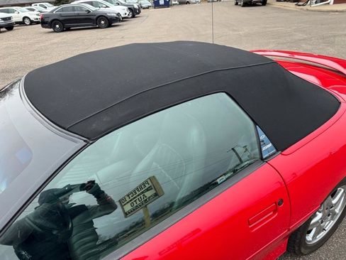 Used 1998 Chevrolet Camaro Z28 RWD image 28
