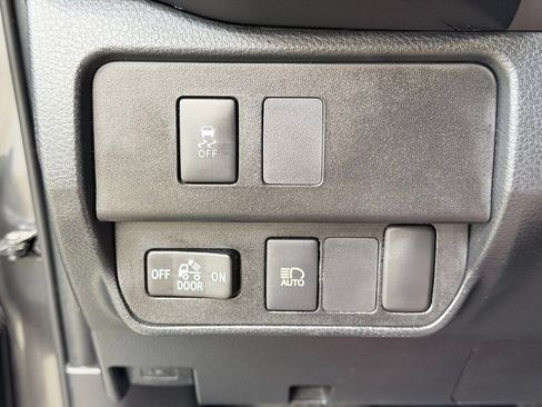 Used 2020 Toyota Tacoma SR AWD/4WD image 37