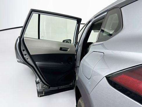 Used 2026 Toyota Corolla Cross L FWD image 25
