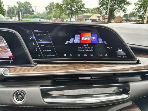 Used 2024 Cadillac Escalade Sport Platinum AWD/4WD image 12