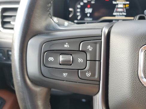 Used 2023 GMC Yukon Denali Ultimate image 27