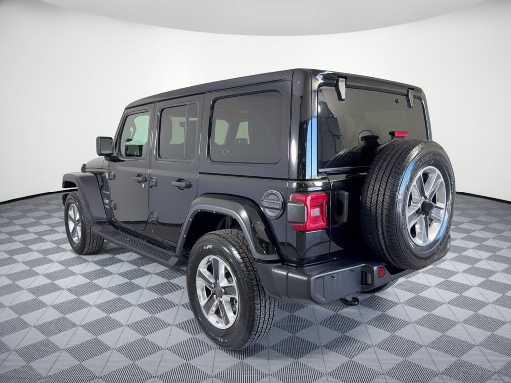 Used 2022 Jeep Wrangler Unlimited Sahara w/ LED Lighting Group AWD/4WD image 3