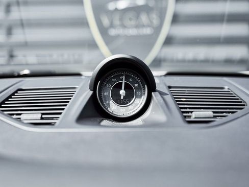 Used 2021 Porsche 911 Turbo S image 71