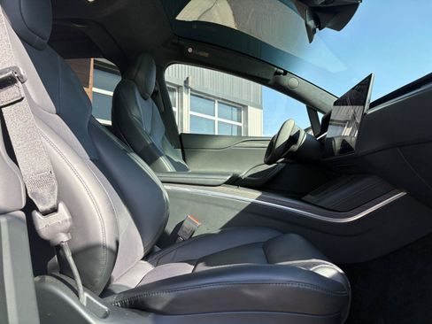 Used 2022 Tesla Model X AWD/4WD image 22