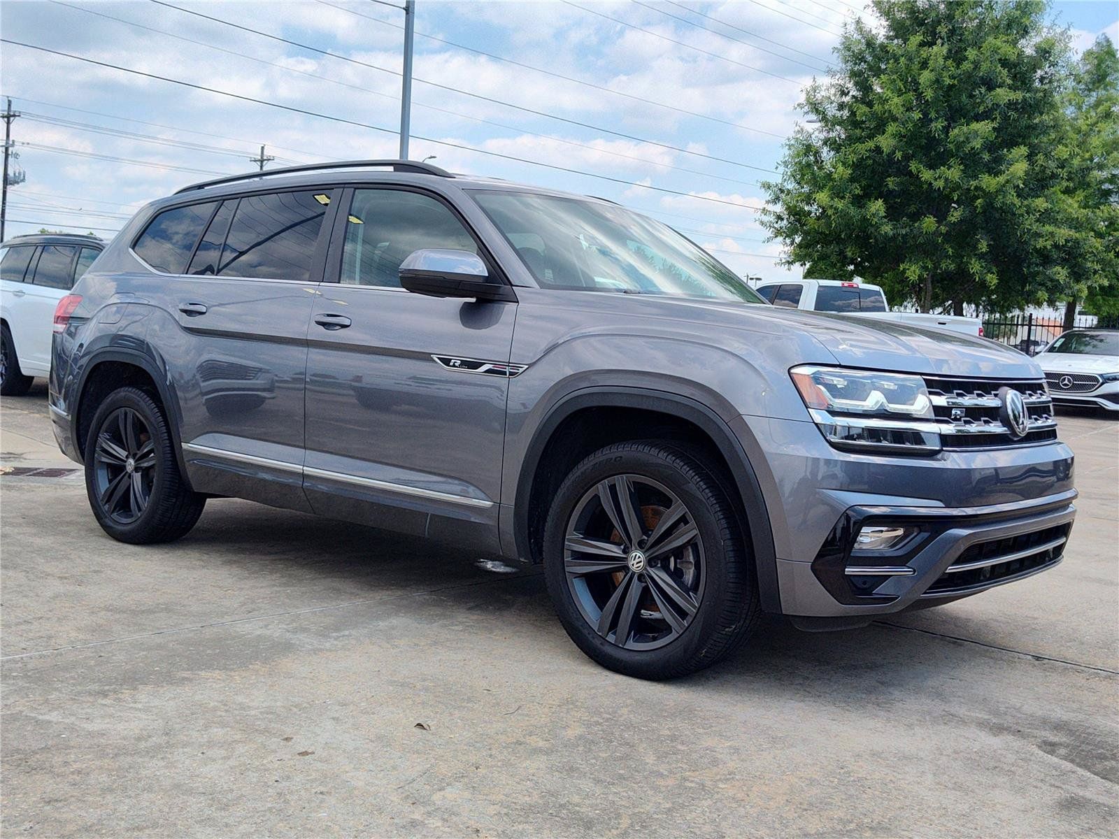 Used 2020 Volkswagen Atlas SE w/ Towing Package FWD image 11