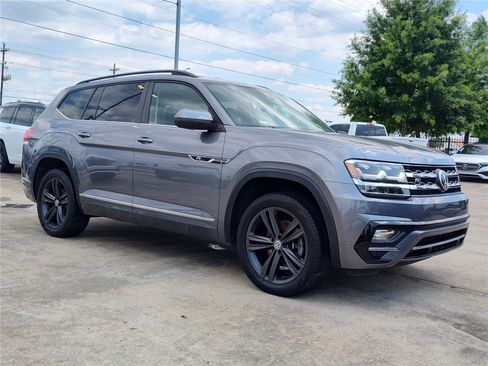 Used 2020 Volkswagen Atlas SE w/ Towing Package FWD image 11