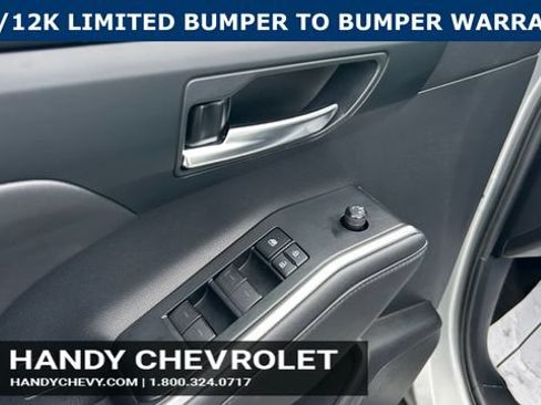Used 2021 Toyota Highlander XLE AWD/4WD image 13