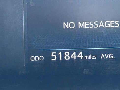 Used 2016 Toyota Prius V Five image 9