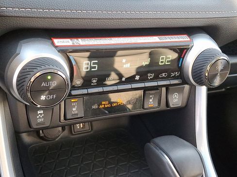 Certified 2025 Toyota RAV4 XLE Premium image 15