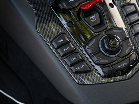 Used 2020 Lamborghini Aventador SVJ AWD/4WD image 70